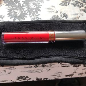 Anastasia Beverly Hills liquid lipstick